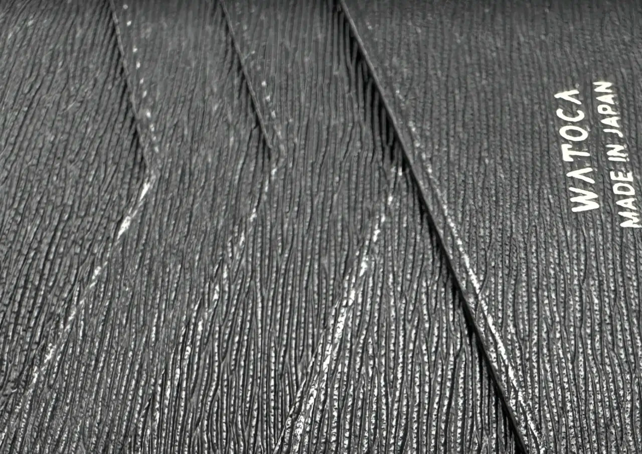 compact-wallet-karasuba-054